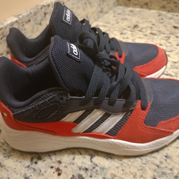 Limited Edition Adidas Sneakers Size 5.5 US - Picture 3 of 6
